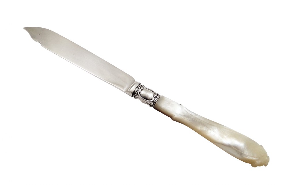 Set of Antique Sterling Silver & Mother of Pearl Fish Knives and Forks for 6 - 1921 View VIII