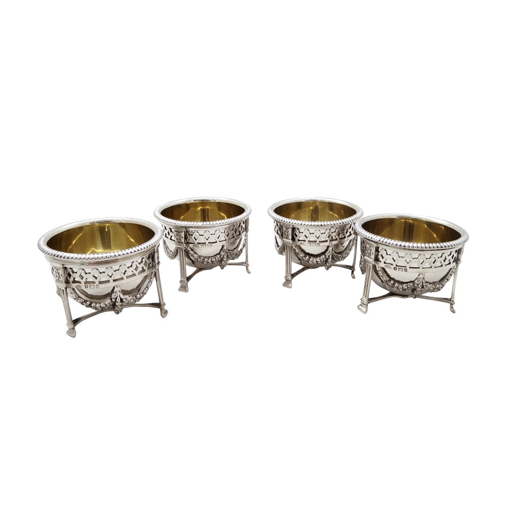 Set of 4 Antique Sterling Silver Salts 1911
