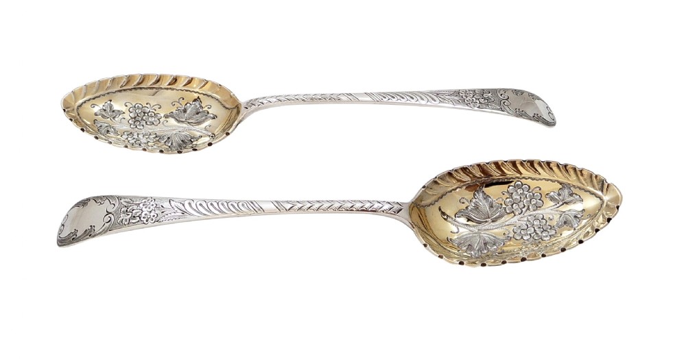 Pair of Antique Victorian Sterling Silver Berry Spoons in Case 1897 View II