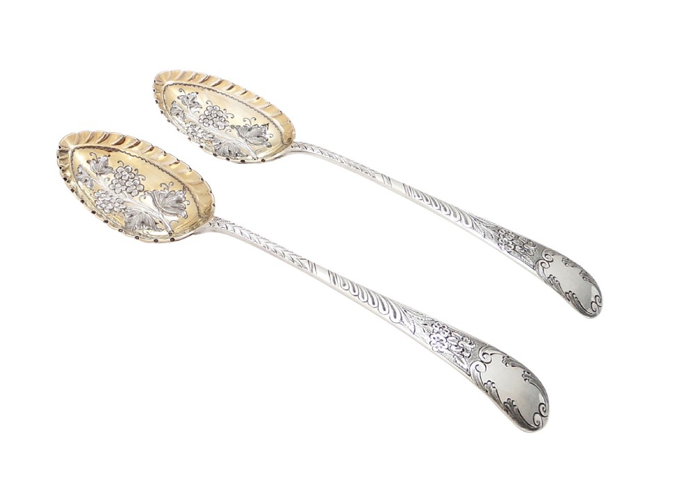 Pair of Antique Victorian Sterling Silver Berry Spoons in Case 1897 View VI