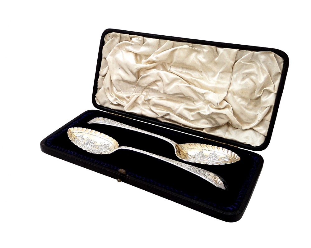 Pair of Antique Victorian Sterling Silver Berry Spoons in Case 1897 View X