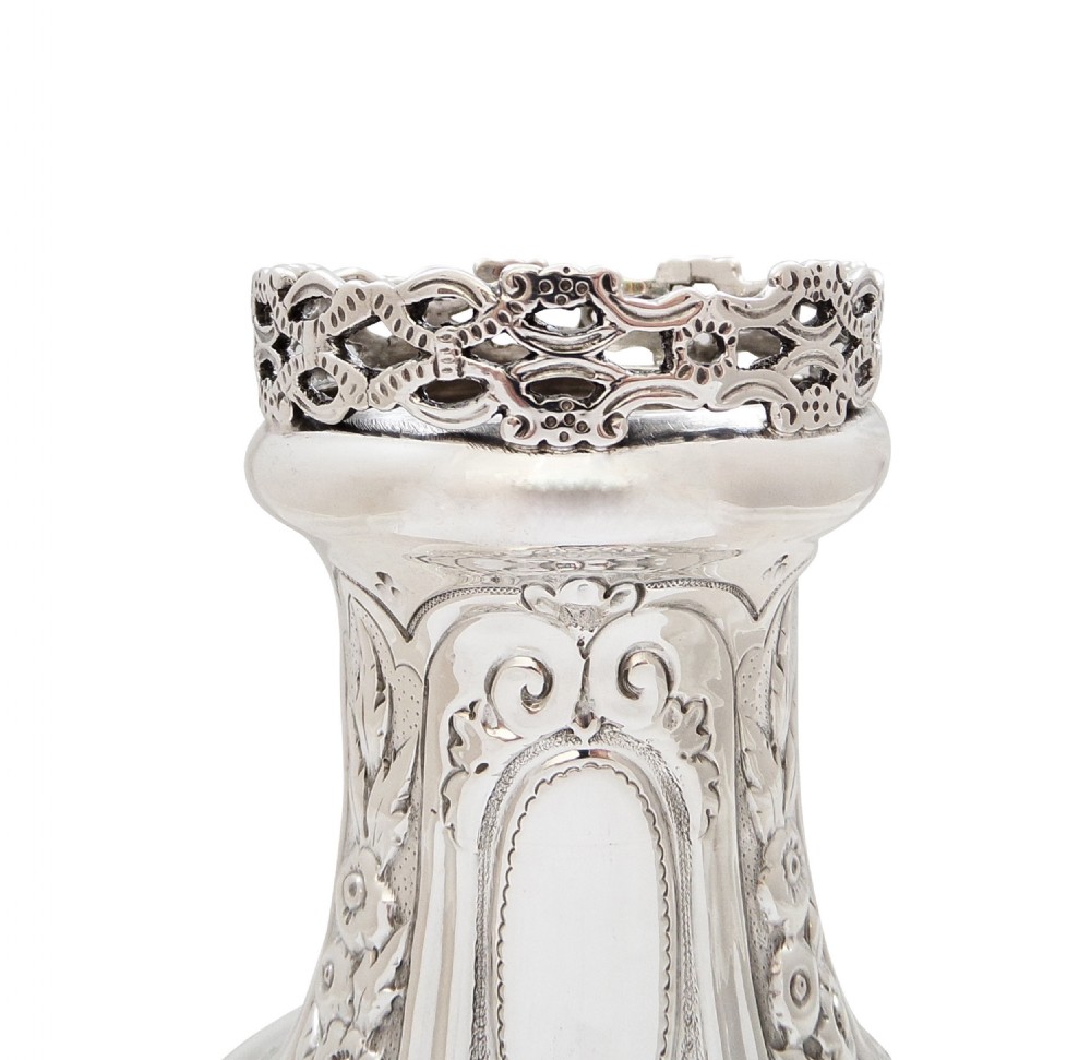 Antique Victorian Sterling Silver Sugar Shaker / Caster 1896 View III