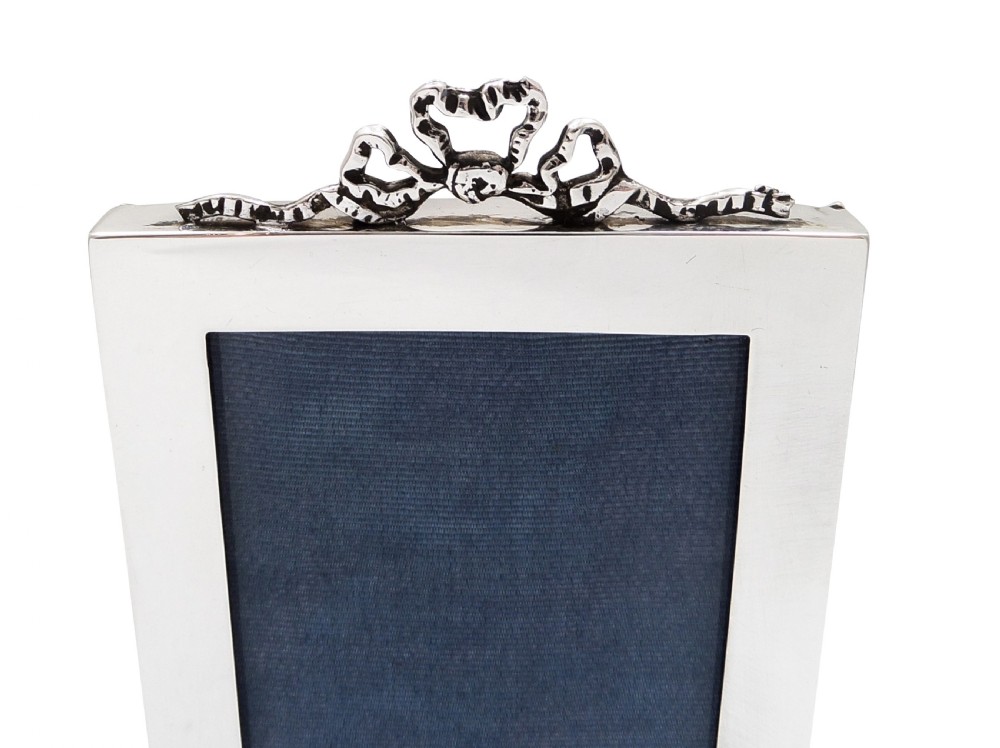 Antique Sterling Silver 'Bow/Ribbon' Photo Frame 1918 View II