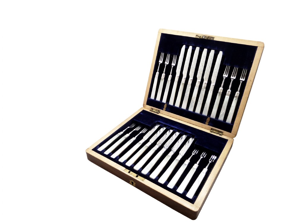 Antique Edwardian Sterling Silver & Mother of Pearl Cutlery Set 1901 View XII