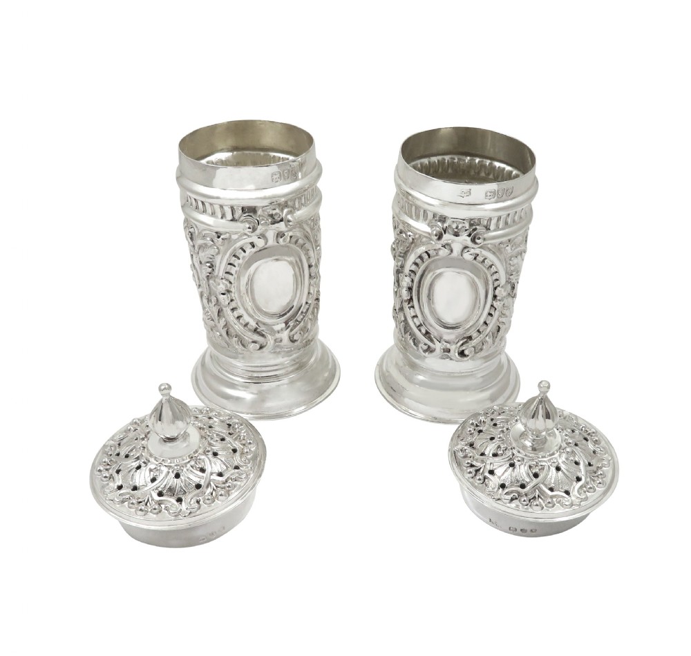 Pair of Antique Victorian Sterling Silver Pepper Pots 1891 - Mappin & Webb View VII