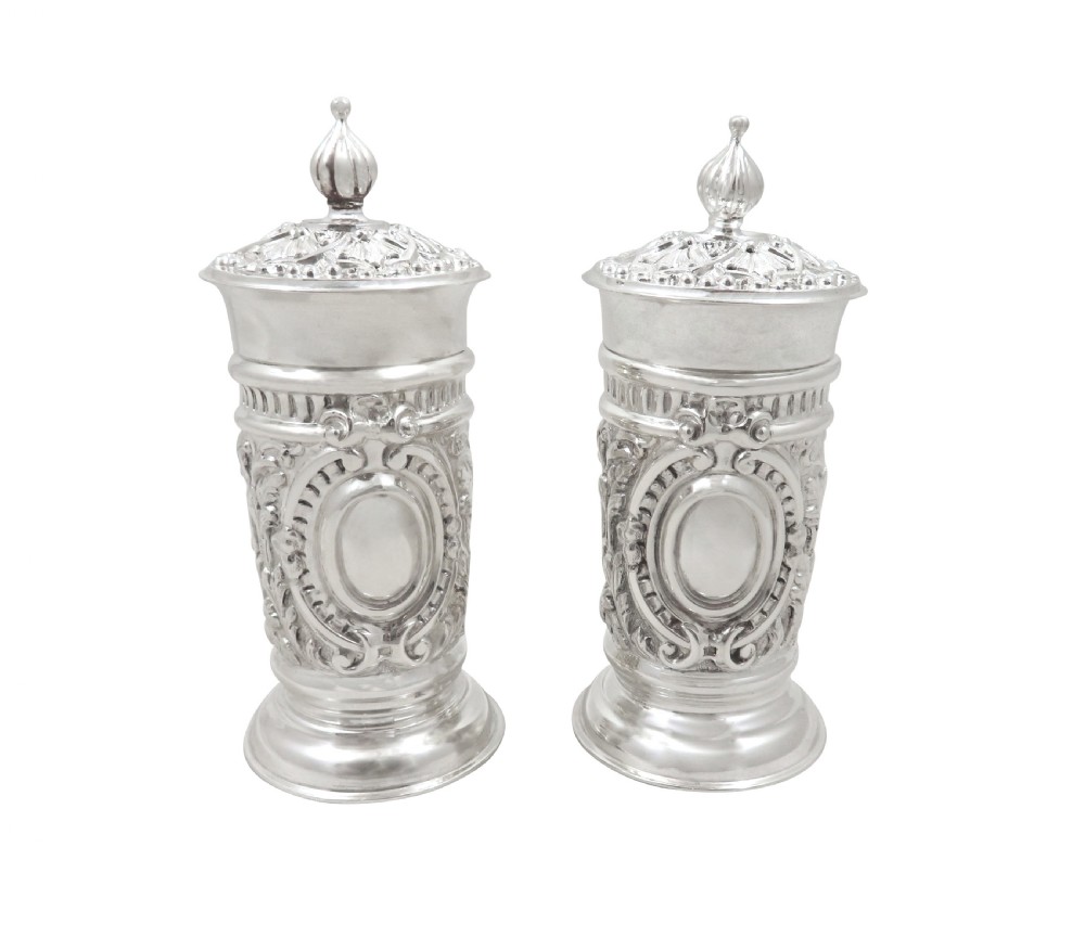 Pair of Antique Victorian Sterling Silver Pepper Pots 1891 - Mappin & Webb View X