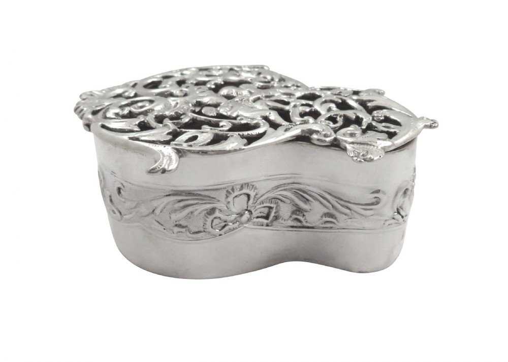 Antique Edwardian Sterling Silver Pierced Lid Trinket Box 1901 View IV