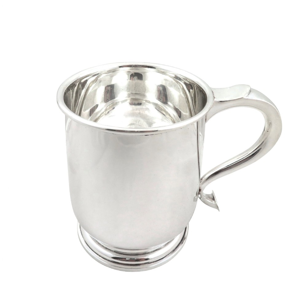 Antique Sterling Silver Pint Tankard / Mug 1932 View VIII