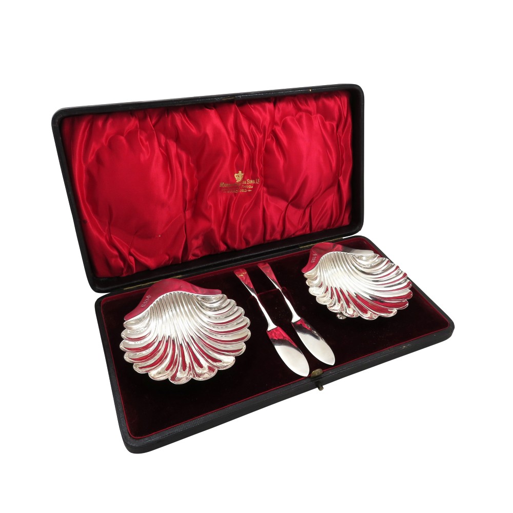 Pair of Antique Edwardian Sterling Silver Shell Dishes with Knives 1905