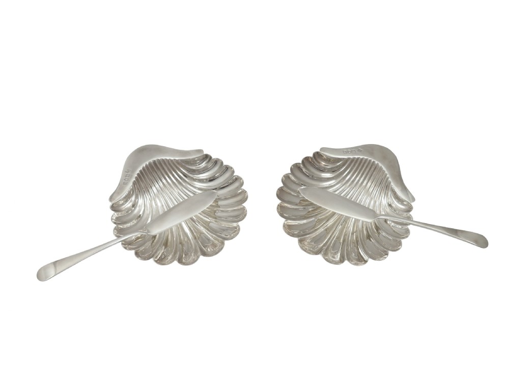 Pair of Antique Edwardian Sterling Silver Shell Dishes with Knives 1905 View V