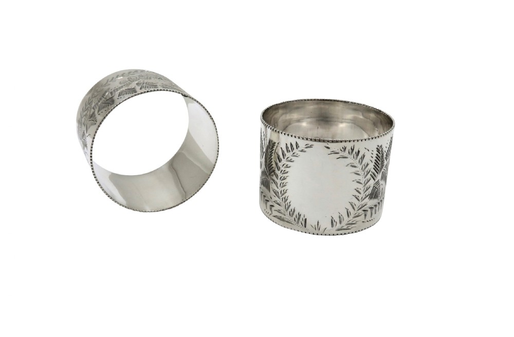 Antique Edwardian Sterling Silver Napkin Rings in Case 1902 / 1905 View V