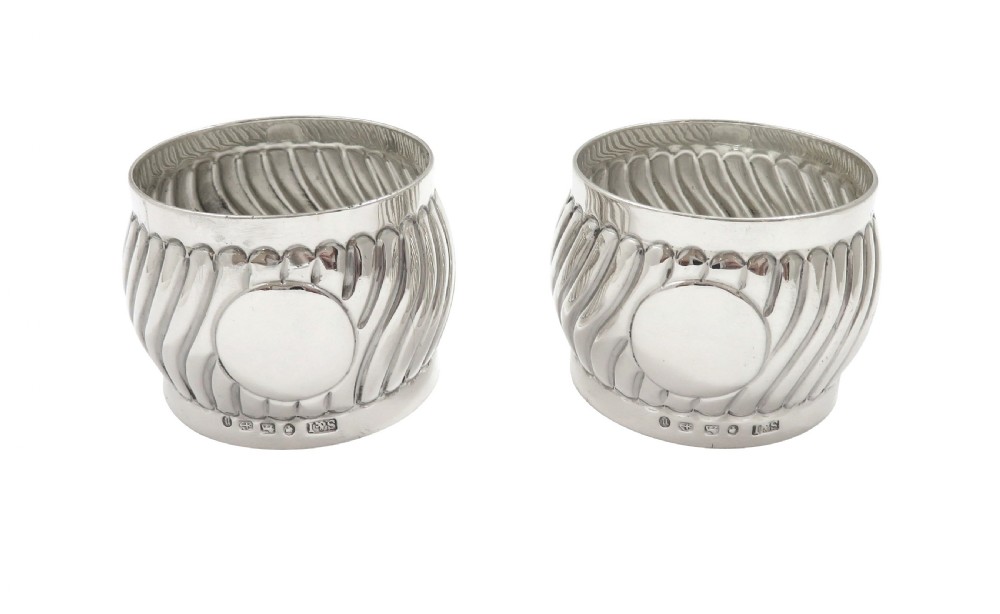 Pair of Antique Victorian Sterling Silver Napkin Rings in Case 1887 View VII