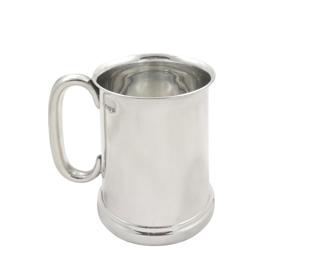 Antique Sterling Silver Pint Tankard / Mug with Glass Bottom 1933 View VII