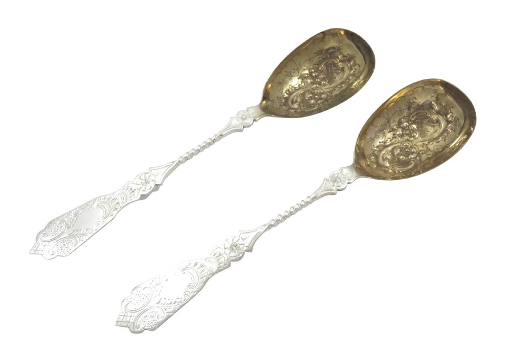 Pair of Antique Victorian Sterling Silver Berry Spoons in Case 1899 View II