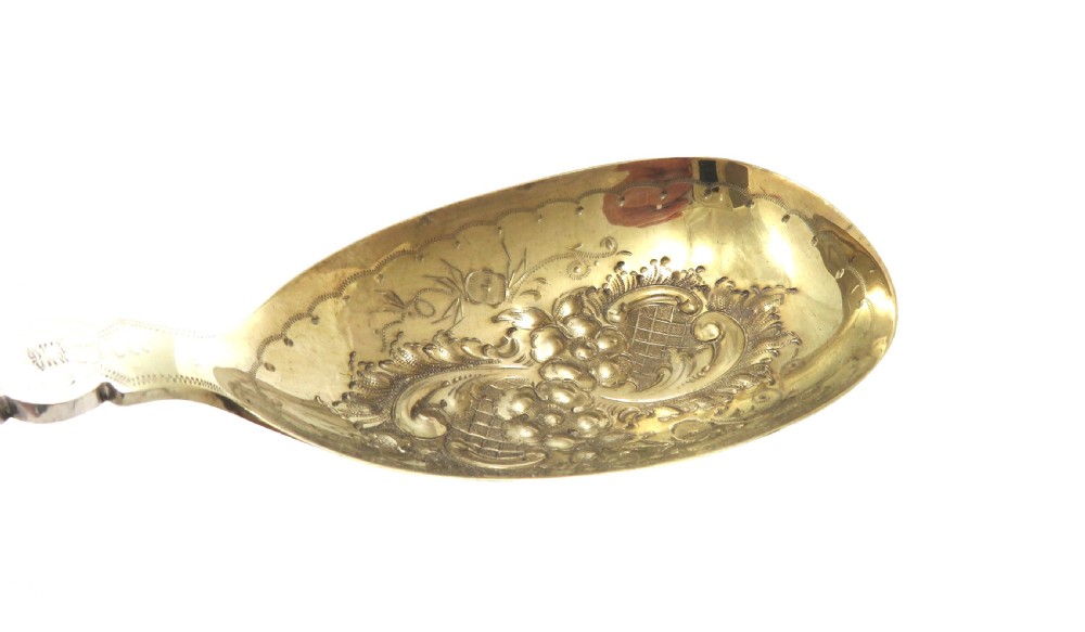 Pair of Antique Victorian Sterling Silver Berry Spoons in Case 1899 View VIII