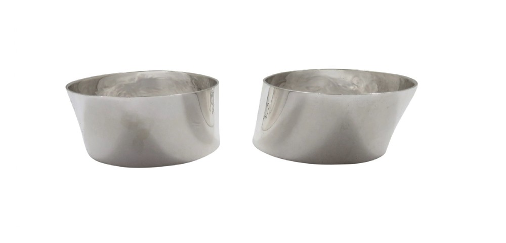 Pair of Antique Victorian Sterling Silver Napkin Rings in Case 1897 View VI