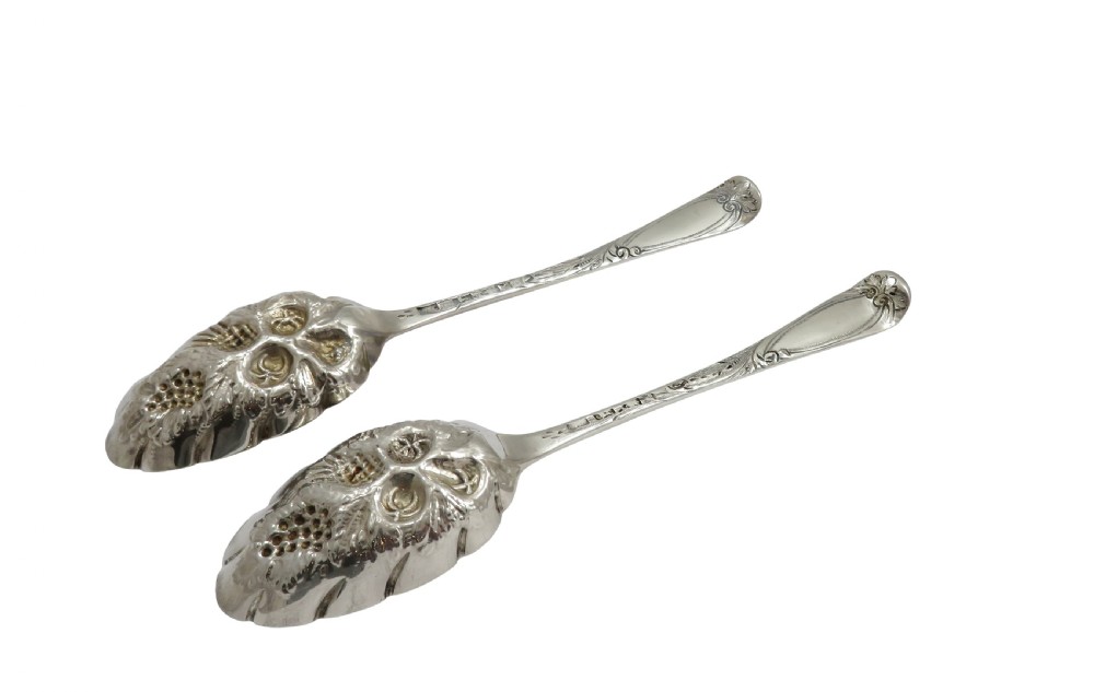 Pair of Antique Georgian Sterling Silver Berry Spoons in Case 1769 View IV