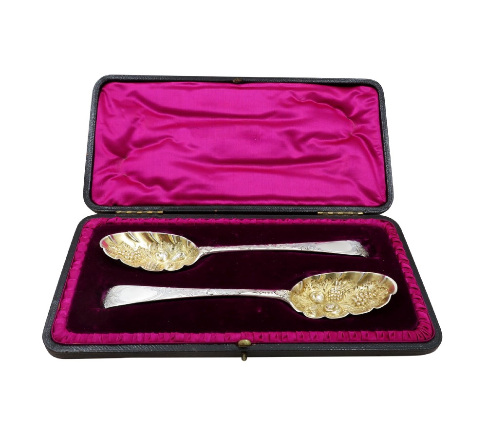 Pair of Antique Georgian Sterling Silver Berry Spoons in Case 1769 View VII