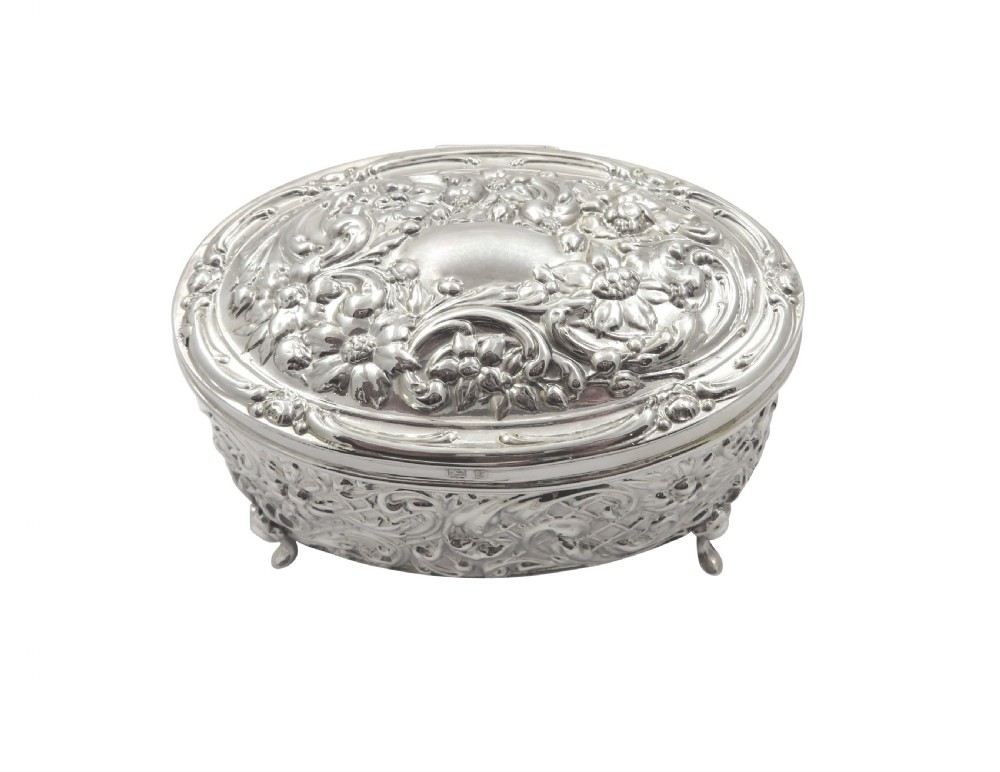 Antique Edwardian Sterling Silver Trinket box 1906 View VIII
