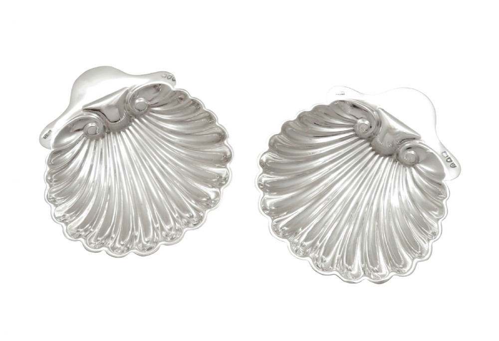 Pair of Antique Victorian Sterling Silver Shell Dishes 1895 View IV