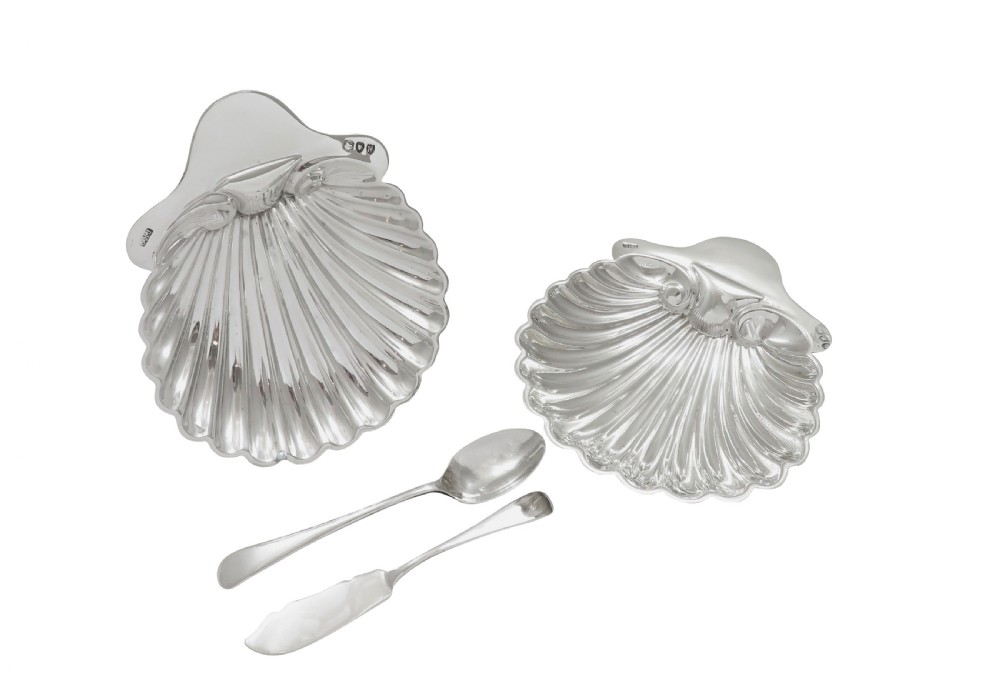 Pair of Antique Victorian Sterling Silver Shell Dishes 1895 View IX