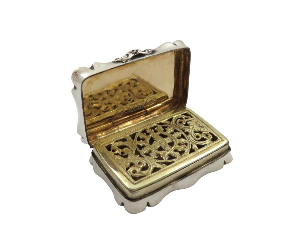 Antique Early Victorian Sterling Silver Vinaigrette 1849 View II