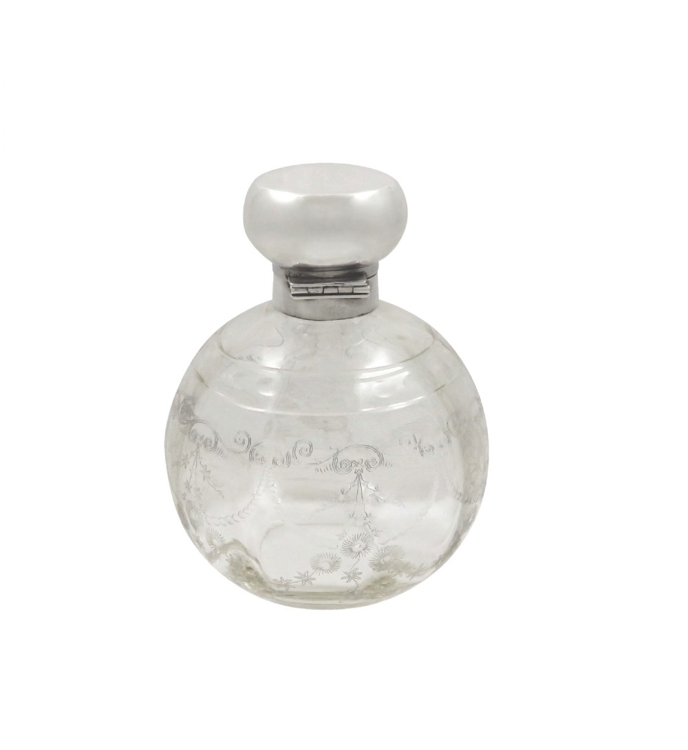 Antique George V Sterling Silver & Etched Glass Scent Bottle 1916 View V