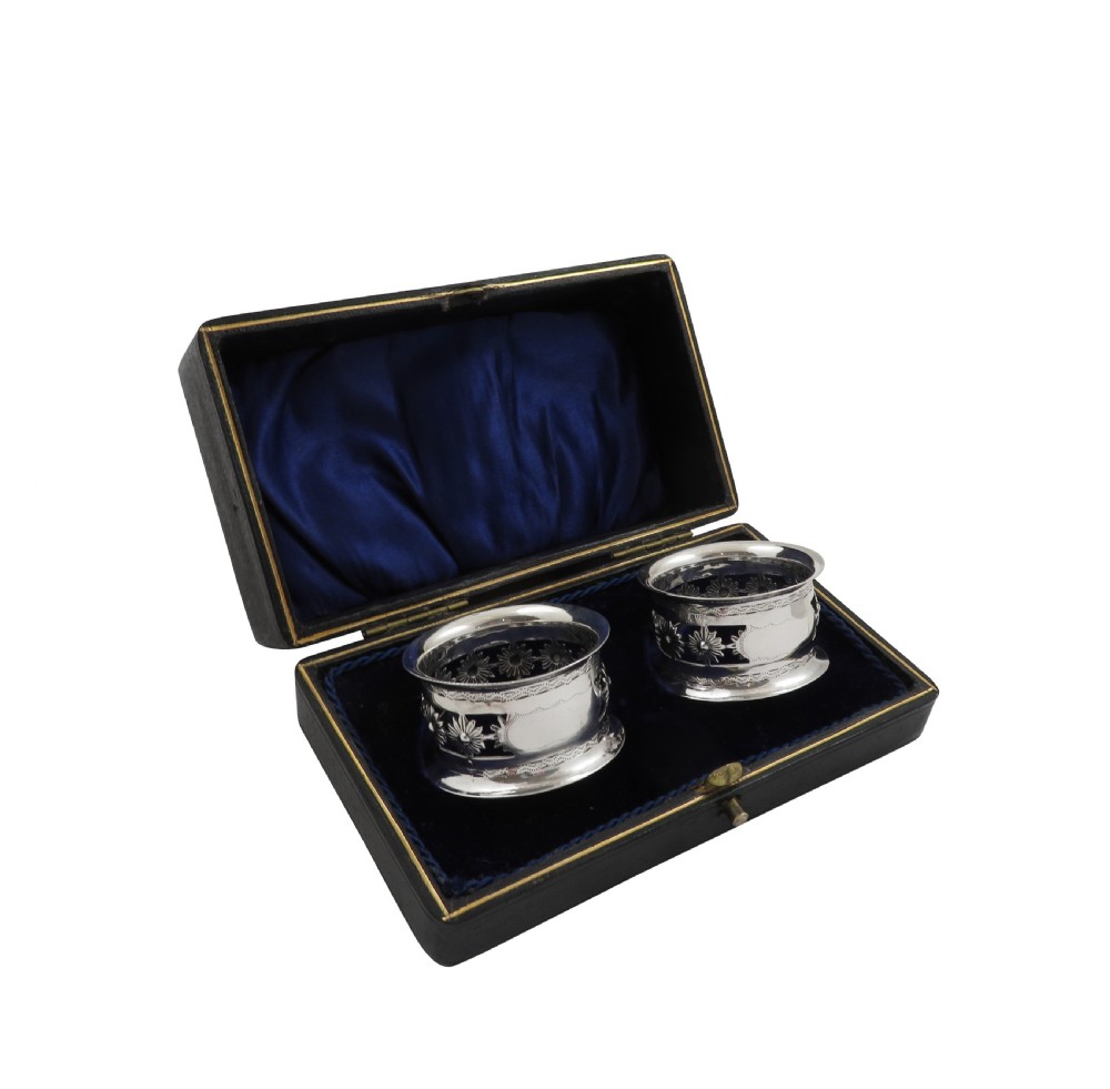 Pair of Antique Edwardian Sterling Silver Napkin Rings in Case 1904 View X