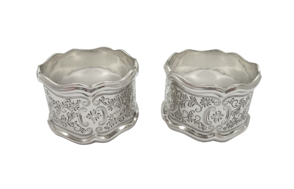 Pair of Antique Edwardian Sterling Silver Napkin Rings in Case 1909 View VIII