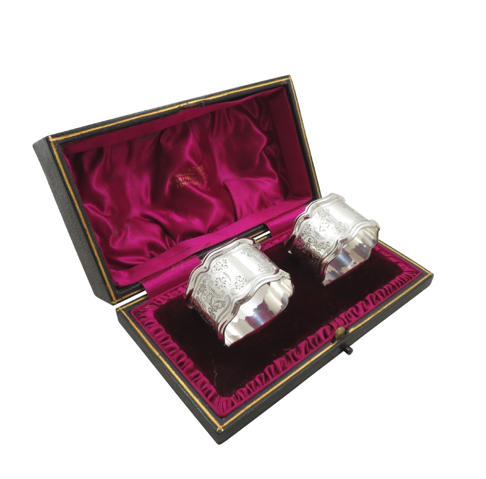 Pair of Antique Edwardian Sterling Silver Napkin Rings in Case 1909 View IX