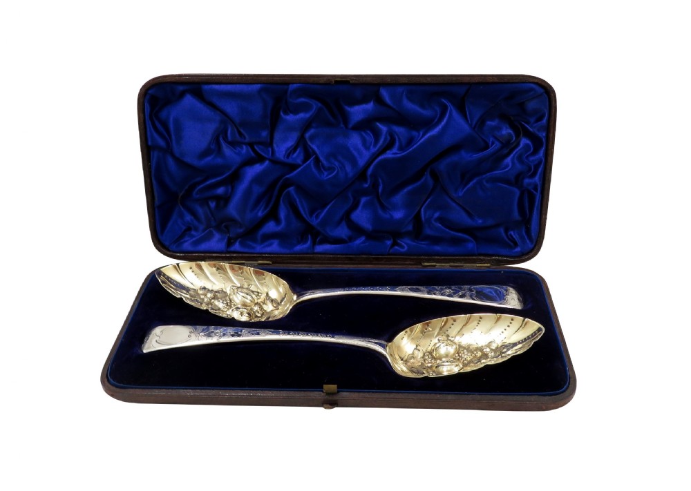 Pair of Antique Georgian Sterling Silver Berry Spoons in Case 1811 View IX