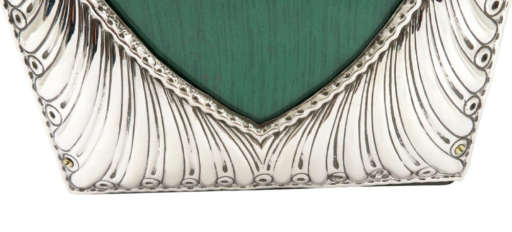 Antique Victorian Sterling Silver 'Heart' Photo Frame 1895 View VII