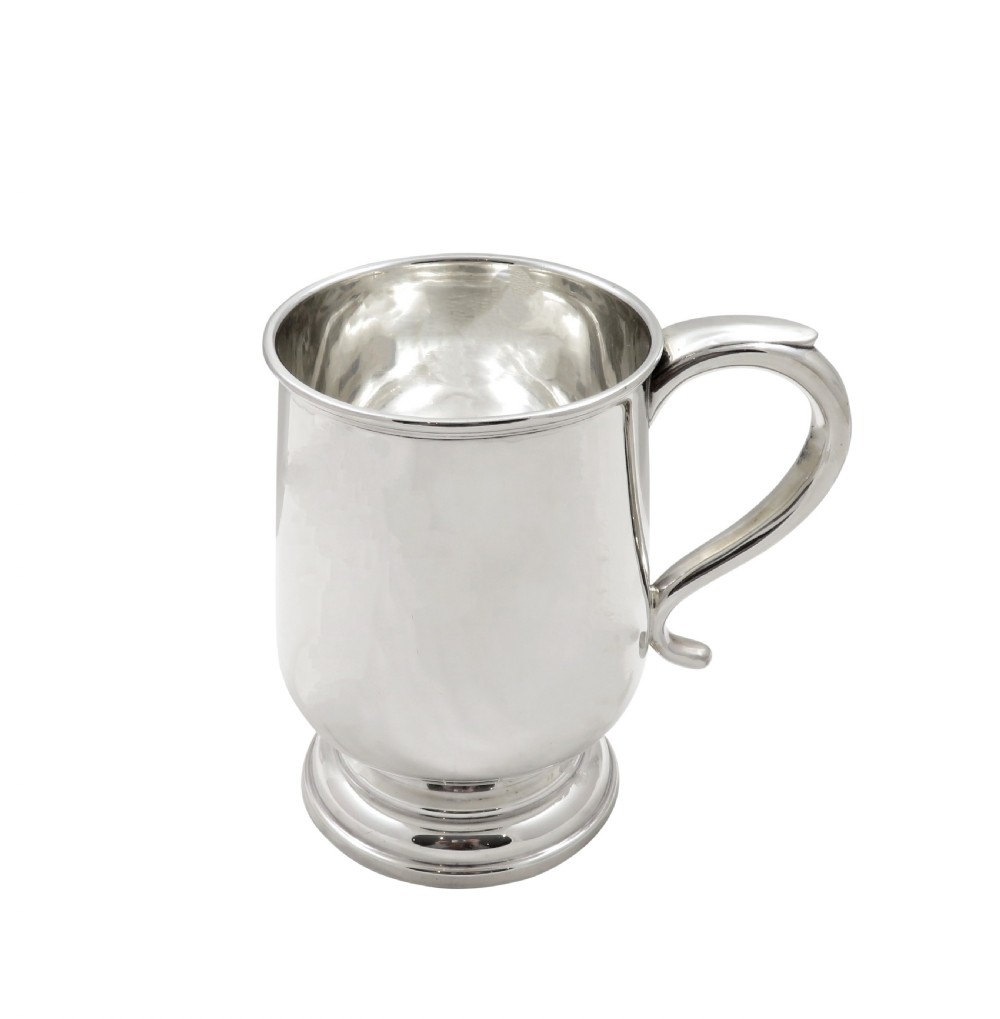 Antique George V Sterling Silver Pint Tankard / Mug 1933 View VIII