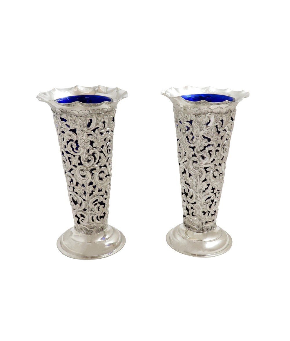Pair of Antique Victorian Sterling Silver Vases with Liners 1898/99 View IV