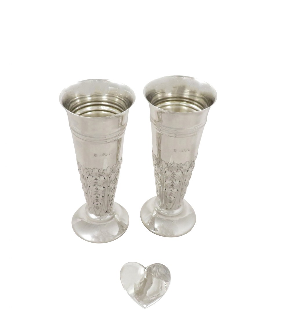 Pair of Antique Edwardian Sterling Silver Vases in Case 1906 View VIII