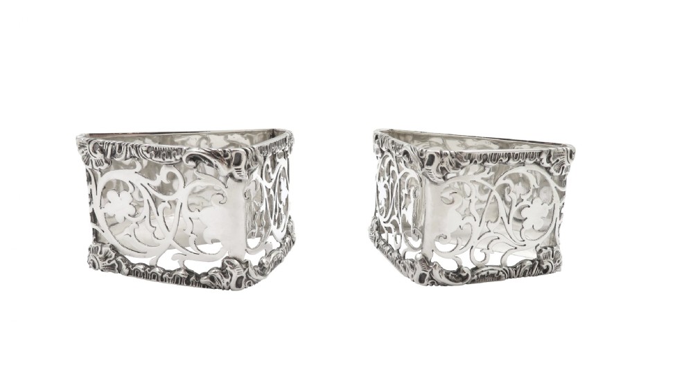 Pair of Antique George V Sterling Silver 'Triangle' Napkin Rings in Case 1912 View VII