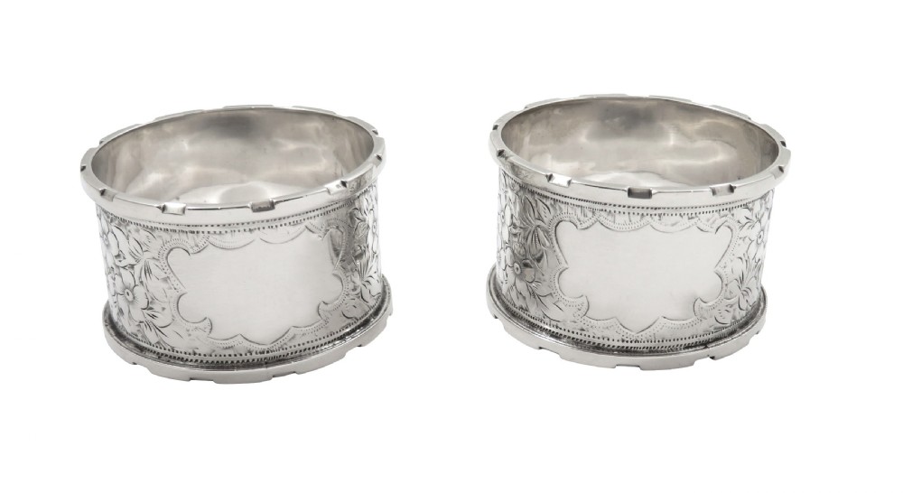Pair of Antique Edwardian Sterling Silver Napkin Rings in Case 1907 View VII