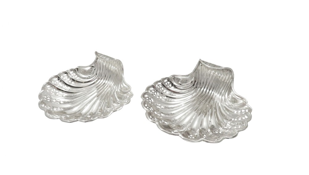 Pair of Antique Victorian Sterling Silver Shell Dishes 1896 View VI