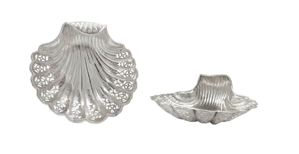 Pair of Antique Victorian Sterling Silver Shell Dishes 1896 View VII