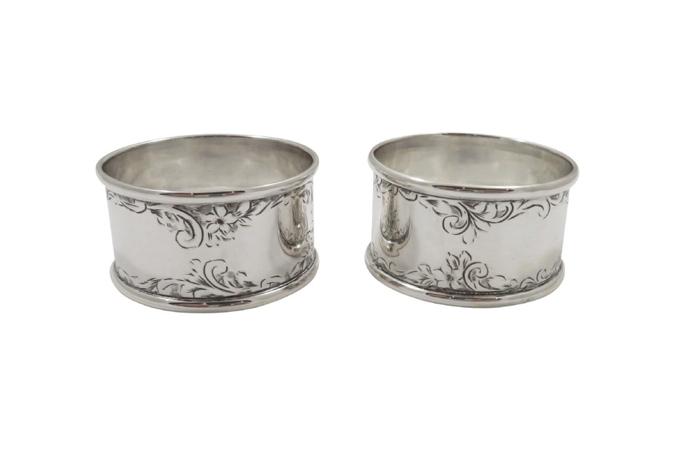 Pair of Antique George V Sterling Silver Napkin Rings in Case 1920 View IV
