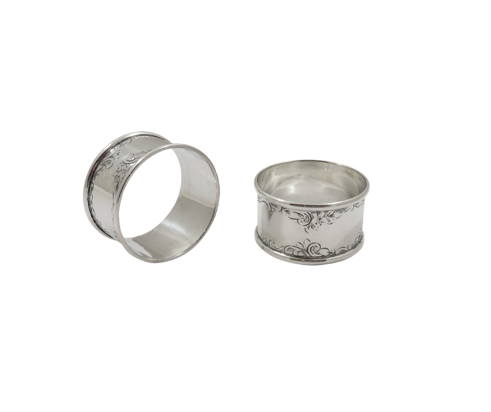 Pair of Antique George V Sterling Silver Napkin Rings in Case 1920 View VI