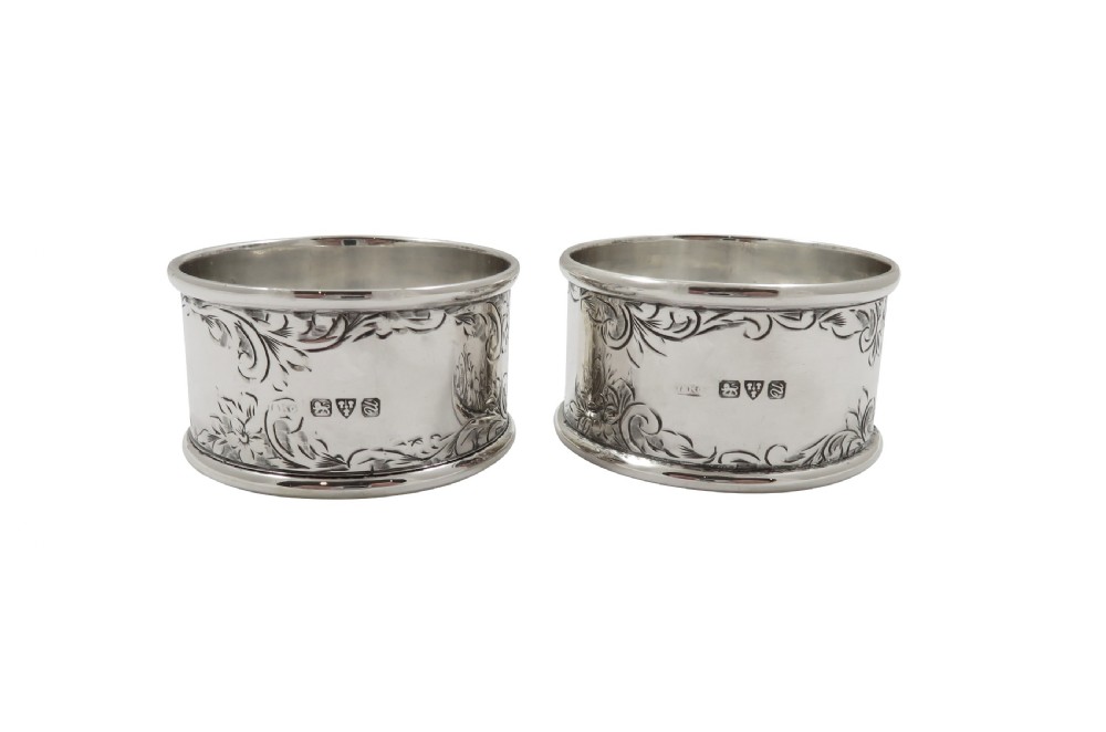 Pair of Antique George V Sterling Silver Napkin Rings in Case 1920 View VII