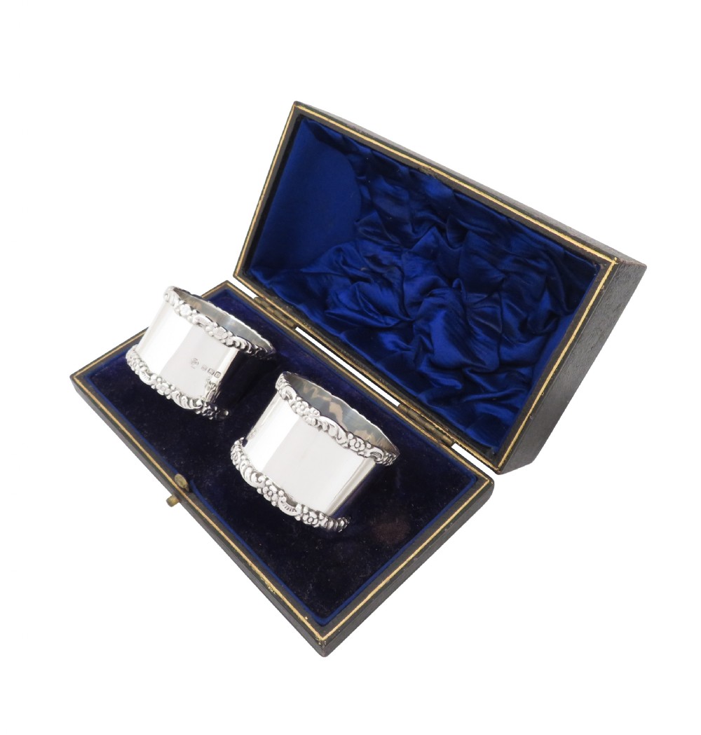 Pair of Antique Edwardian Sterling Silver Napkin Rings in Case 1910 View VIII