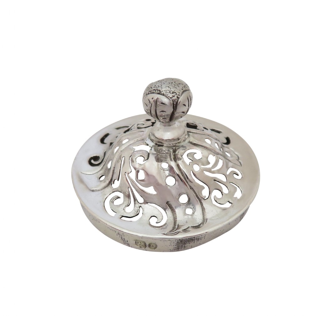 Antique Georgian Sterling Silver Pounce Pot 1829 View VII