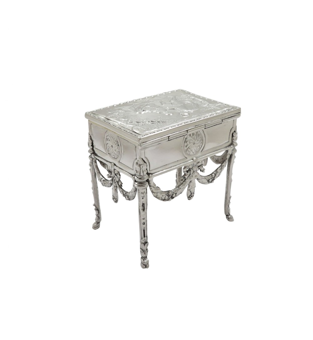 Antique Edwardian Sterling Silver Trinket Box on Legs with Scene 1903 View VIII