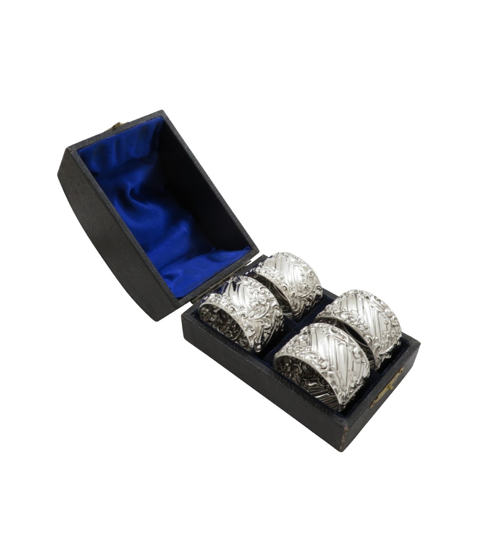 Set of 4 Antique Edwardian Sterling Silver Napkin Rings in Case 1902 View III