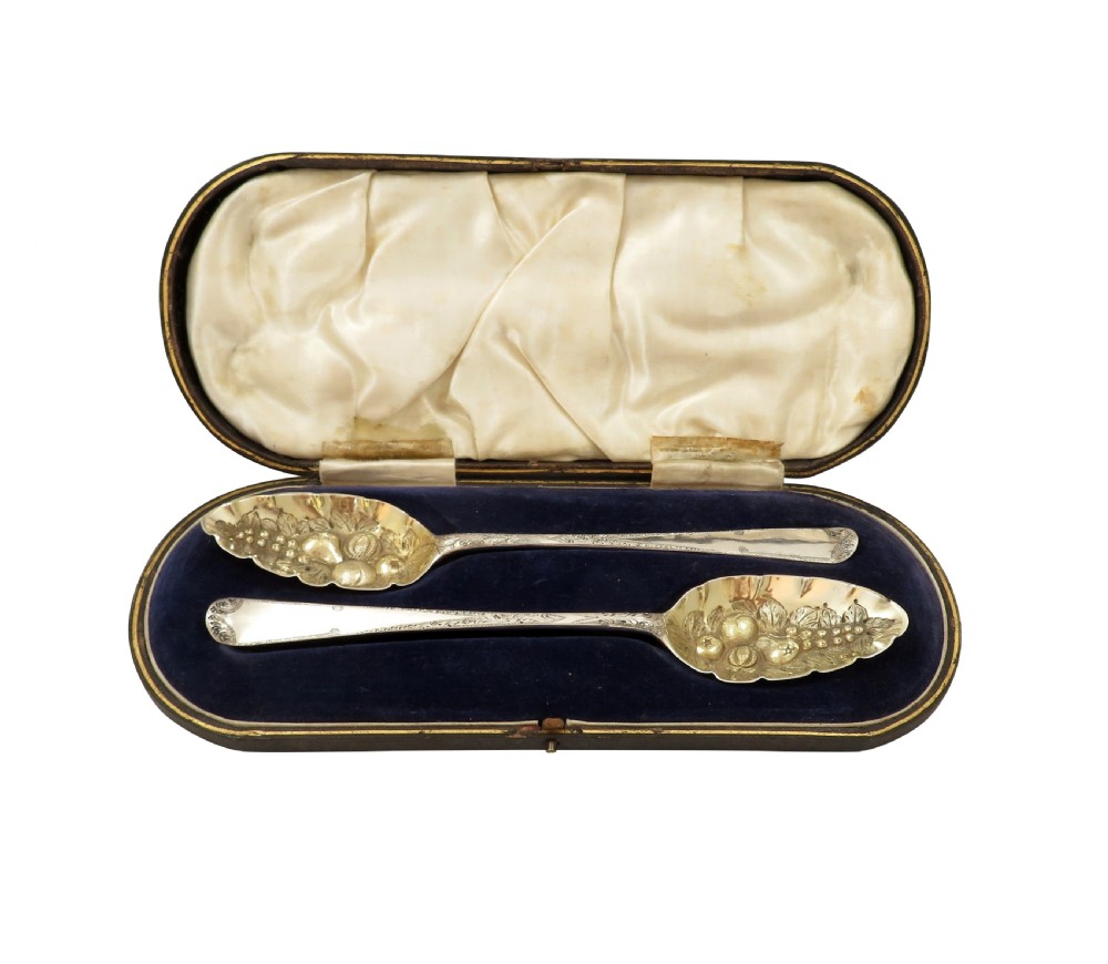 Pair of Antique Georgian Sterling Silver Berry Spoons in Case 1799 View IX