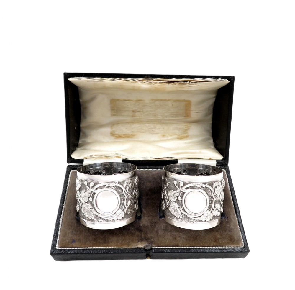 Pair of Antique George V Sterling Silver 'Grape & Vine' Napkin Rings in Case 1911 View V