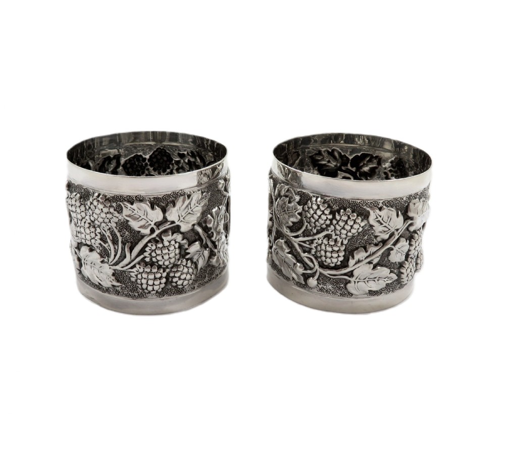 Pair of Antique George V Sterling Silver 'Grape & Vine' Napkin Rings in Case 1911 View VIII