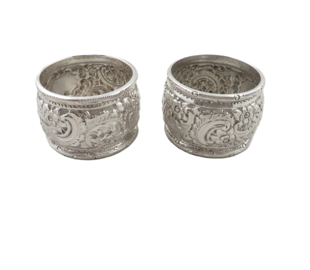 Pair of Antique Victorian Sterling Silver Napkin Rings in Case 1892/93 View III